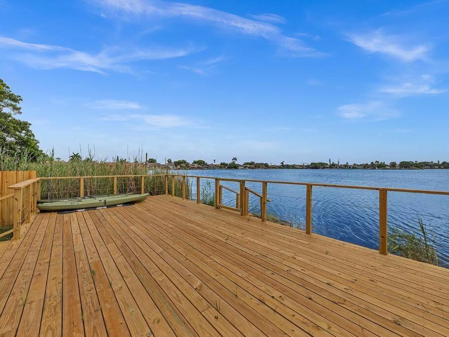 Supervilla - Lakefront - Sunsets, Kayaks, Grill Fort Lauderdale Dış mekan fotoğraf