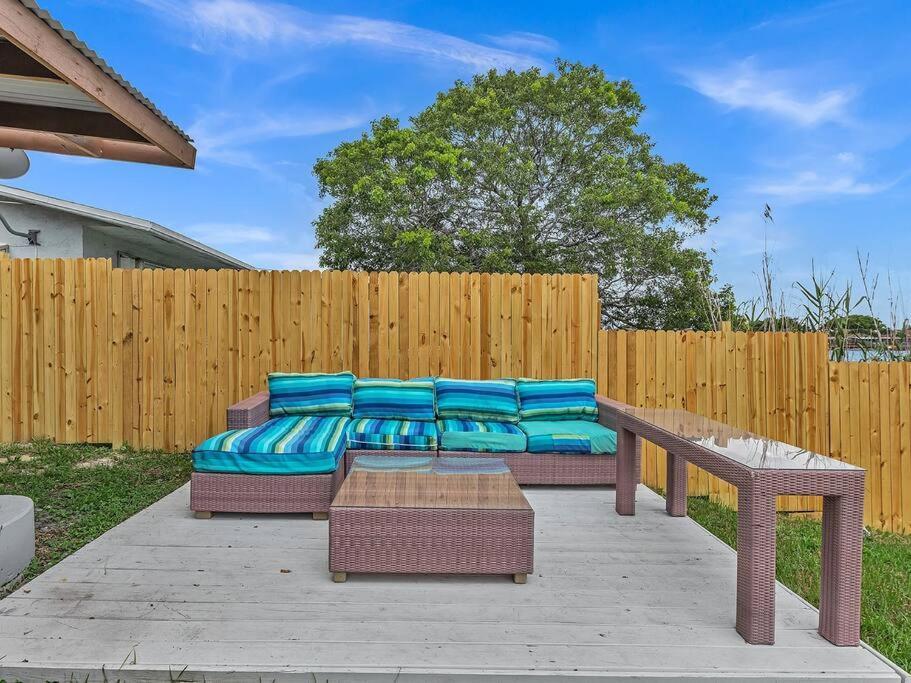 Supervilla - Lakefront - Sunsets, Kayaks, Grill Fort Lauderdale Dış mekan fotoğraf