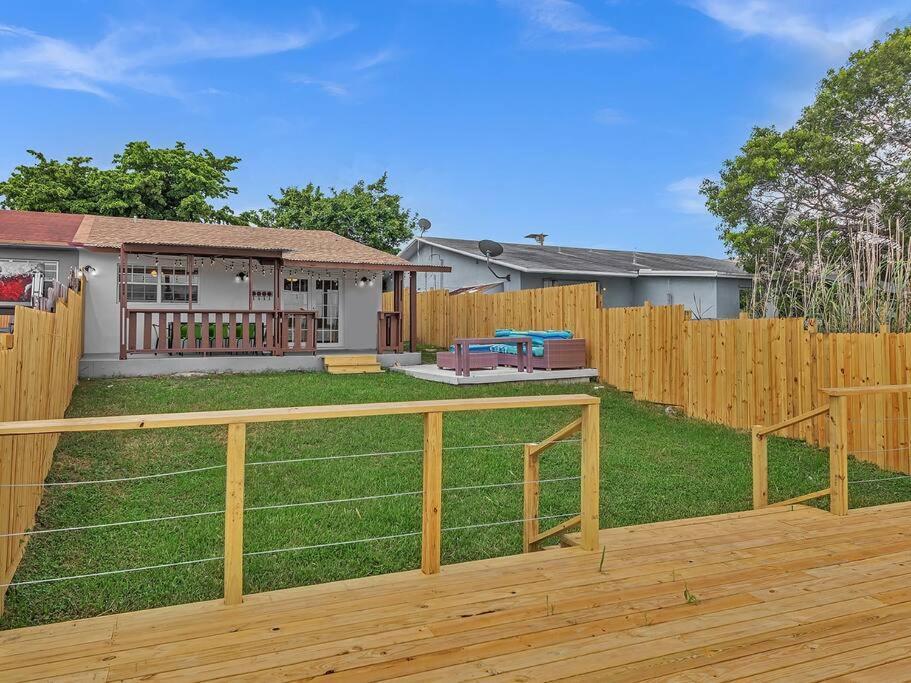 Supervilla - Lakefront - Sunsets, Kayaks, Grill Fort Lauderdale Dış mekan fotoğraf