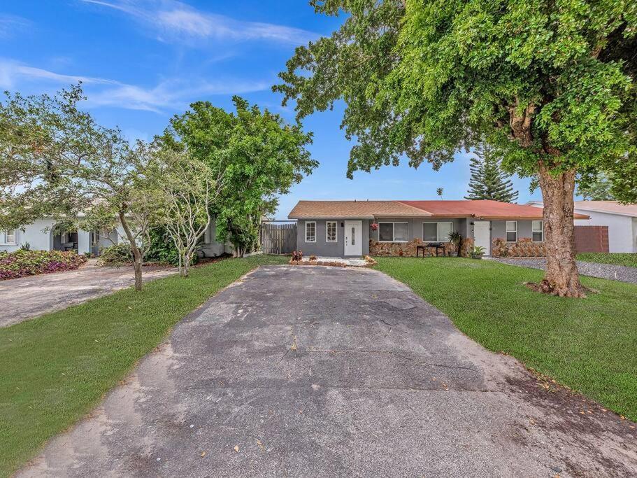 Supervilla - Lakefront - Sunsets, Kayaks, Grill Fort Lauderdale Dış mekan fotoğraf
